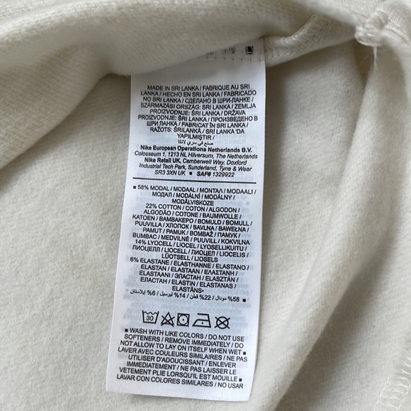 NWT Nike Yoga Luxe A.I.R.
Women's Fleece Crew - Picture 9 of 10